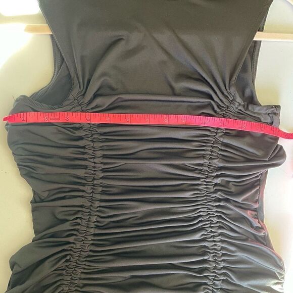 Heart N Hips| Small| Rouched| Bodycon| Mini| Has lots of stretch - Picture 3 of 14